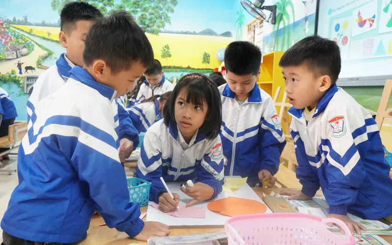 Chlidren play in a Vietnamese classroom